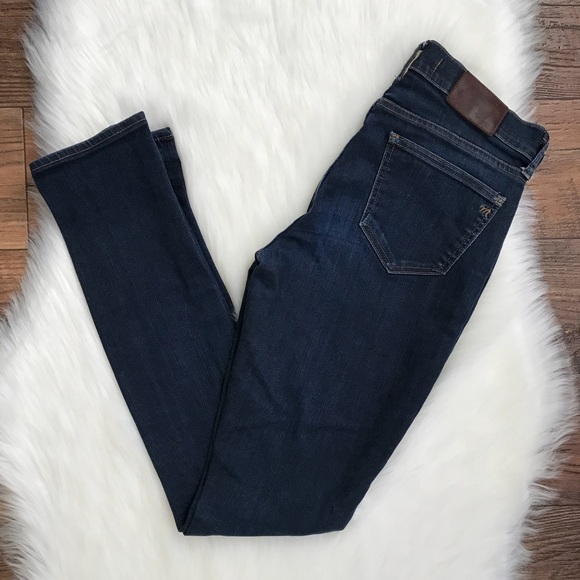 Madewell Denim - Madewell Alley Straight Jeans in Raw Wash 26 B1061